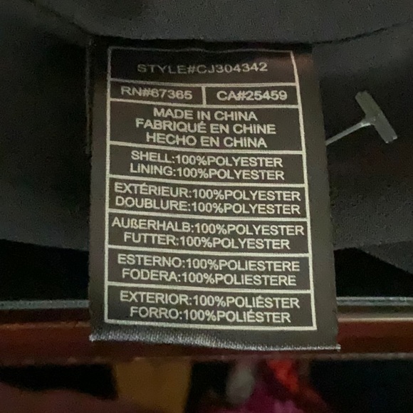 𝅺CUPCAKES and Cashmere black floral blouse. Spaghetti straps. Size S NWOT - Picture 9 of 9